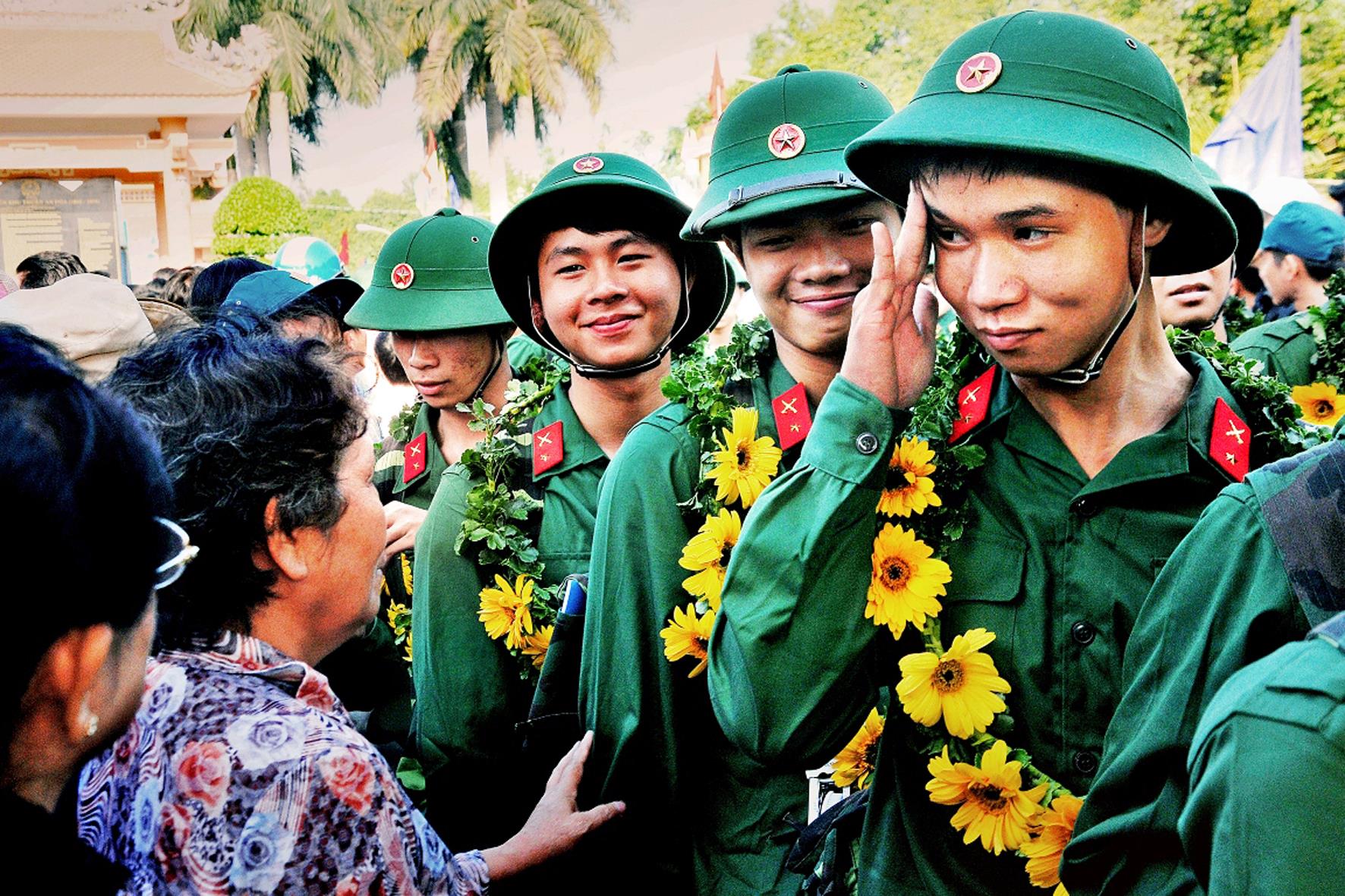 Mùa xuân ấy tôi lên đường nhập ngũ